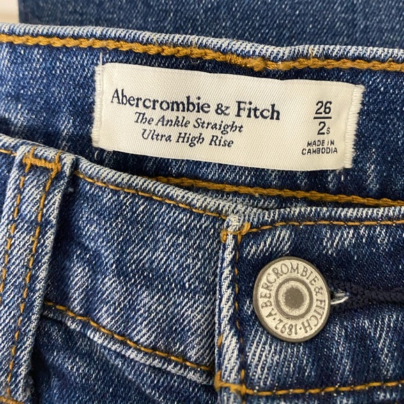 Abercrombie Ultra High Rise Straight Ankle Pant - Picture 2 of 5